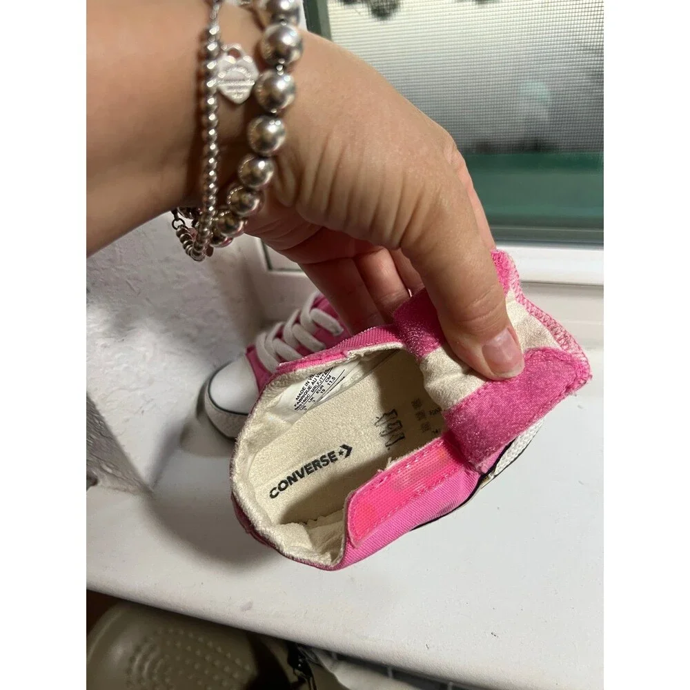 Infant Converse Chuck Taylor All Star Sneakers in Pink! Infant Size 3